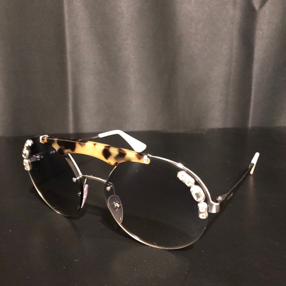 Prada SPR52U Fashion Pilot Sunglasses - Picture 3 of 7
